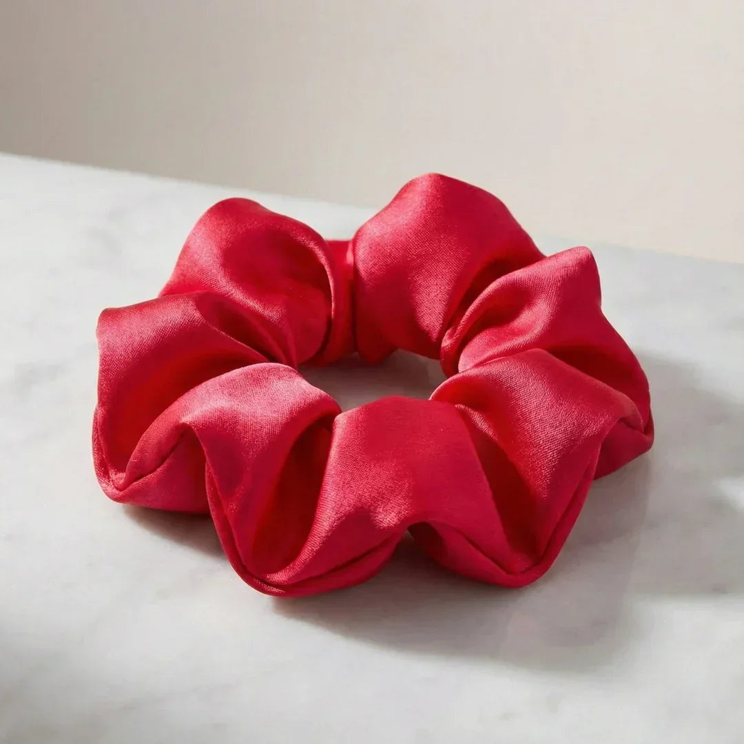 Silk Scrunchie "Elegant Red"